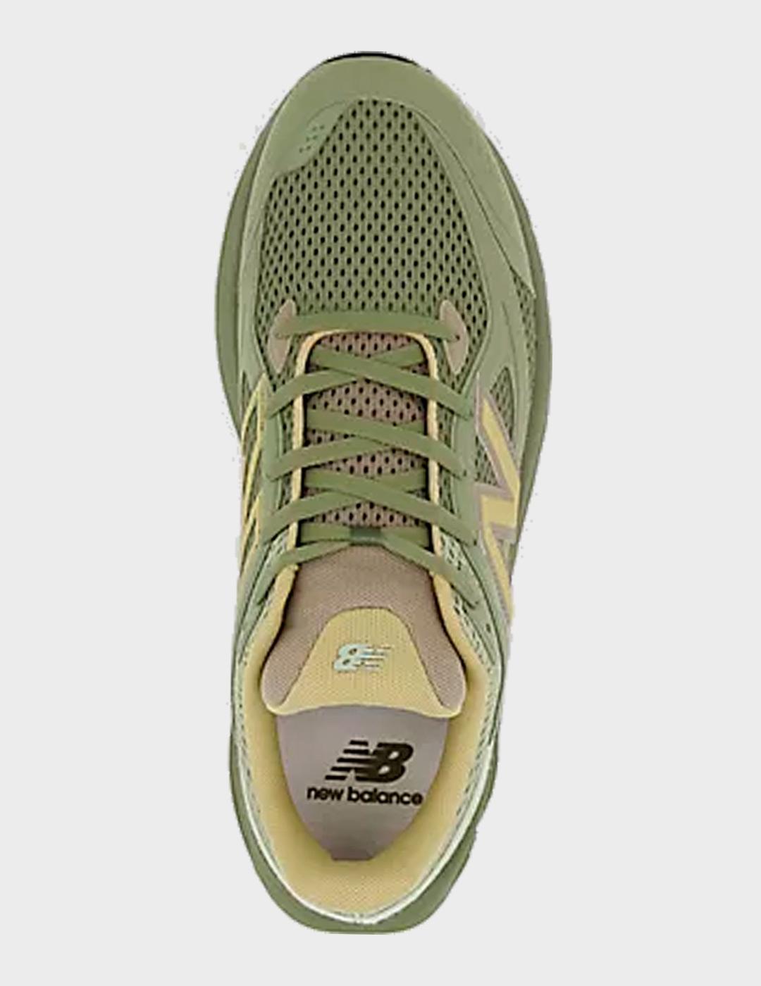 Zapatillas New Balance UTRNAD Dark Olivine con GS